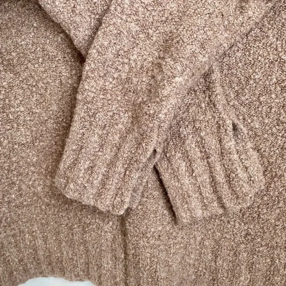 [NWoT] 🌟NEW Anthropologie Cutout Beary Sweater - Picture 5 of 16